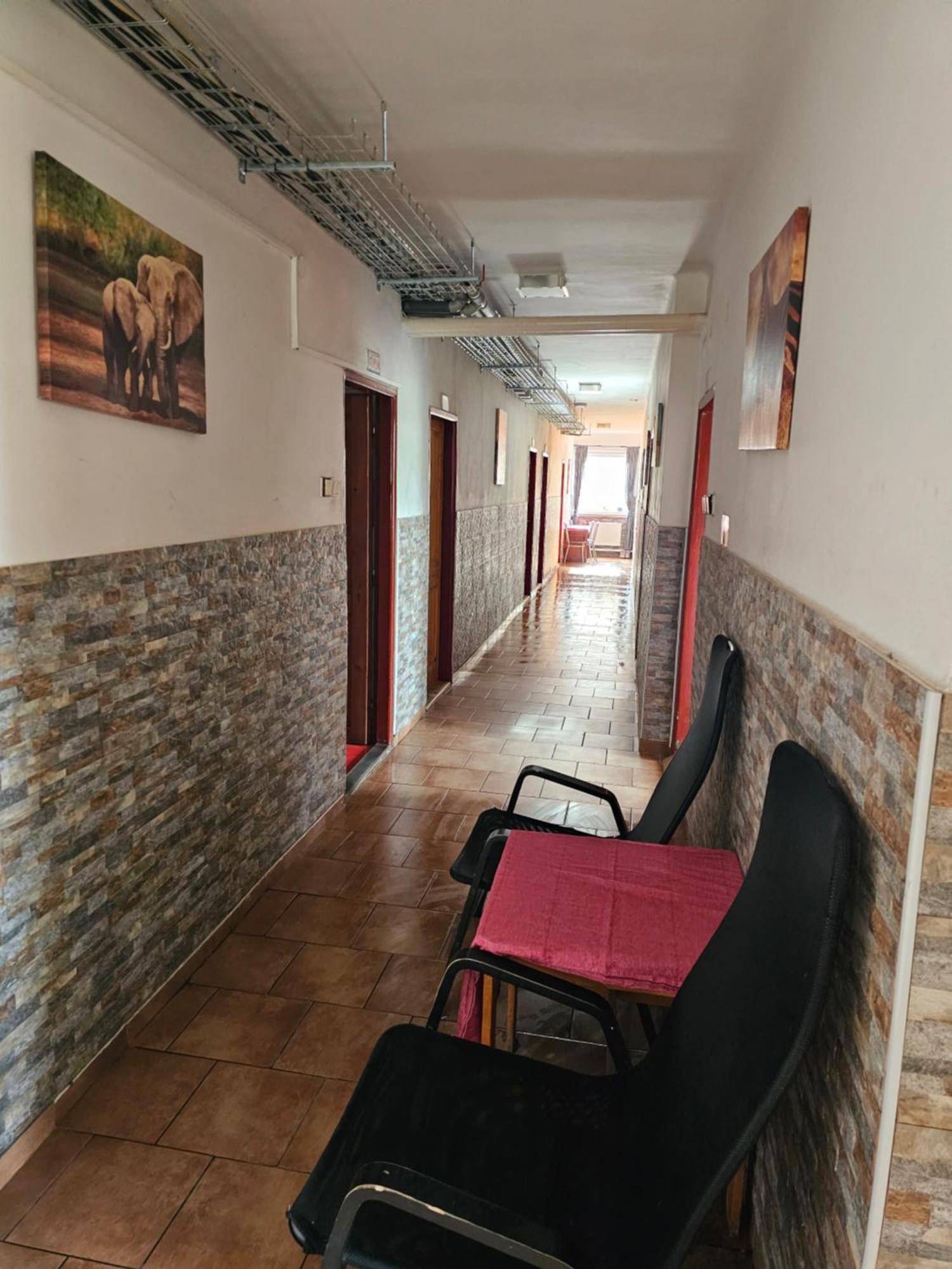 Ubytovna-Hostel- Imos Прага Екстериор снимка